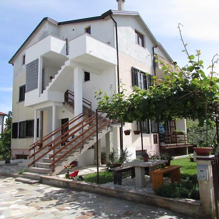 Mirela House With Apartment Umago Esterno foto